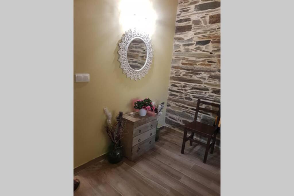Apartamento Con Vistas Al Rio A Solaina Samos Extérieur photo